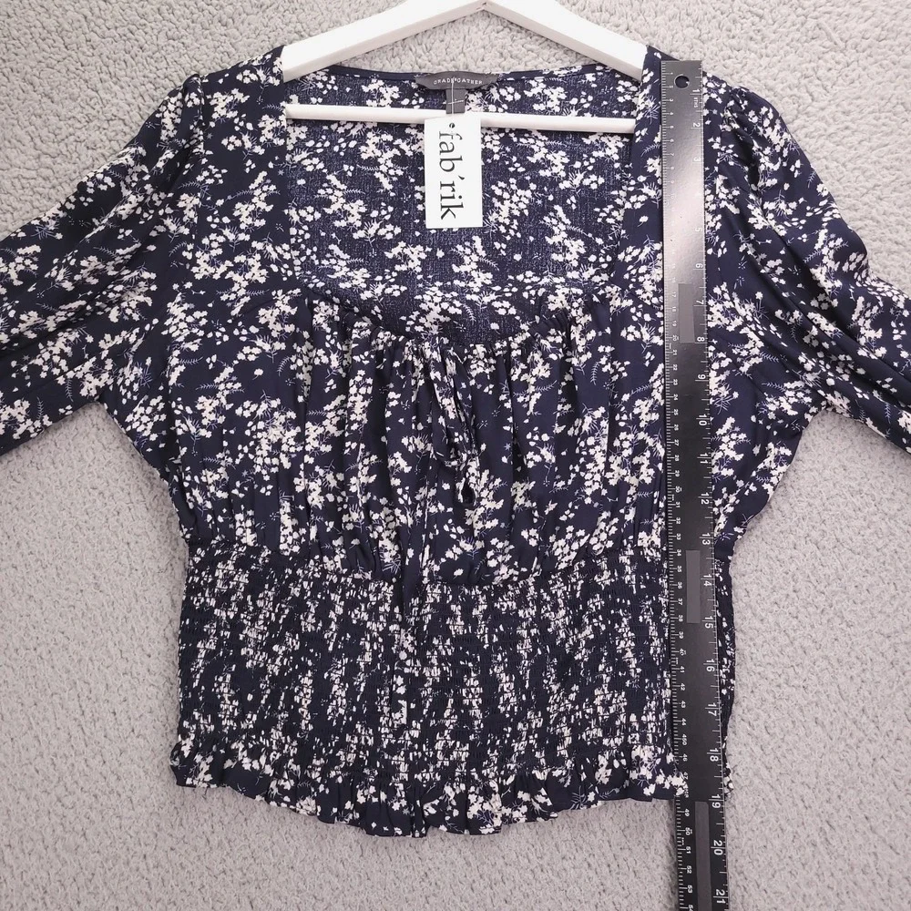 GRADE & GATHER Top Size LARGE Remmi Navy Blue Floral Smocked fab'rik NEW - Picture 13 of 16